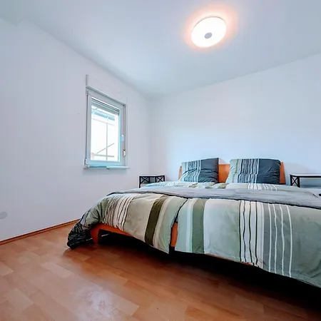 Pension-einfach Uebernacht In Privat bolig *