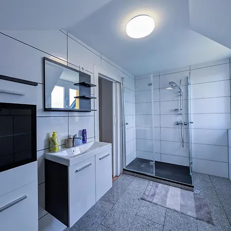 Privat bolig Pension-einfach Uebernacht In