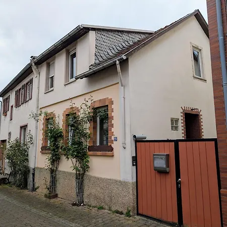 Homestay Pension-Einfach Uebernacht In Ruedesheim Am Rhein *